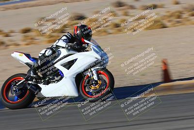 media/Jan-08-2022-SoCal Trackdays (Sat) [[1ec2777125]]/Turn 11 (215pm)/